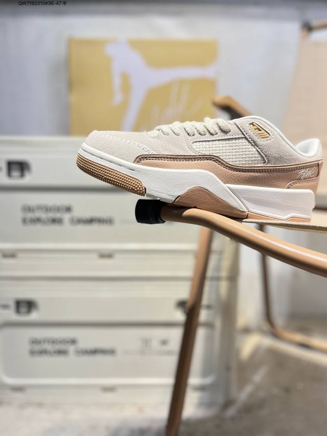 Nike Air Jordan 4 Retro Og 中帮 迈克尔 乔丹Aj4代乔4 复古休闲运动文化篮球鞋。秉承轻量化的速度型篮球鞋设计思想完成设计，降低重量