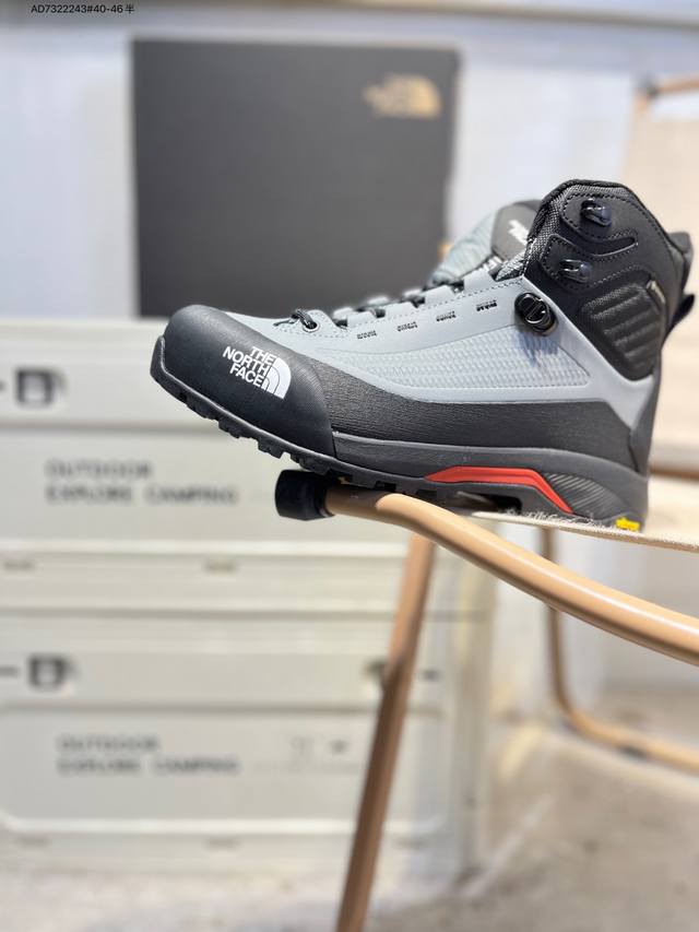 The North Face 北面 高帮 秋冬季户外耐磨徒步鞋 舒适运动越野登山鞋 鞋底采用Vibram黄金大底 专门为鞋底设计的橡胶以出色的耐磨性 良好的防滑