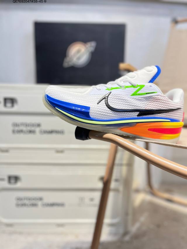 Nk Air Zoom G.T. Cut 实战篮球鞋 身整体以多色拼接为主 全掌React+Zoom Strobel+后跟Zoom 离地面更近的设计提供更快的反