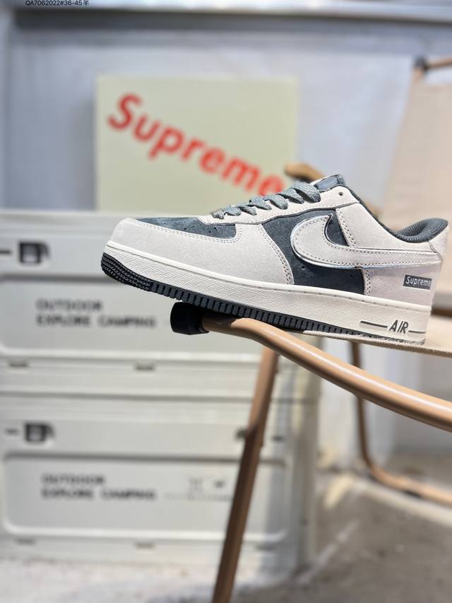 耐克 Nike Air Force 1 '07空军一号 百搭休闲运动板鞋。柔软、弹性十足的缓震性能和出色的中底设计，横跨复古与现代的外型结合，造就出风靡全球三十