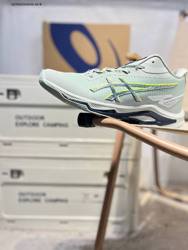 Asics Netburner Ballistic Ff 4亚瑟士经典跑鞋 如今机能风和户外风吹得正劲，便是主打“Urban Outdoor机能越野风格”，城市