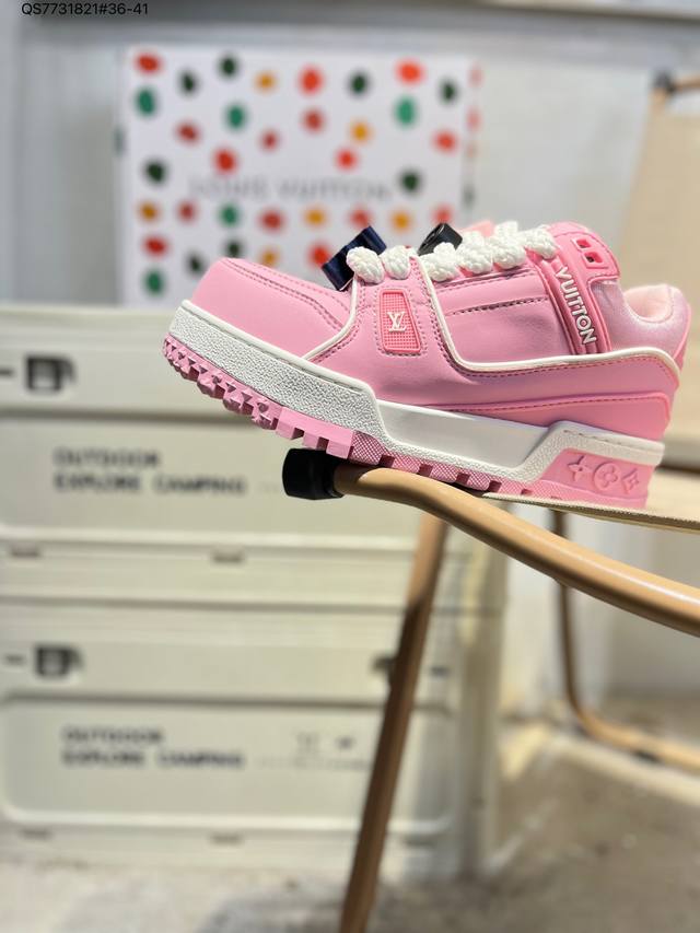路易威登 Louis Vuitton Lv新款“胖丁”Lv Trainer最新配色运动鞋 L家 Trainer 小牛皮 篮球鞋风格运动鞋 该鞋由艺术总监 Vir