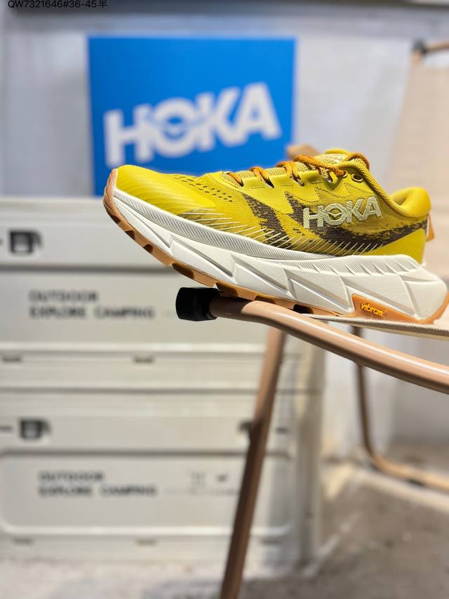 Hoka Skyline-Float X 网面透气 防滑轻便厚底跑步鞋 缓冲性为各种阶段的跑者带来动感稳定的跑步体验 相比常规跑鞋用几何形跑鞋中底 双脚自然而然