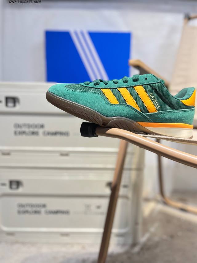 Adidas Originals Gazelle Sala 舒适柔软 耐磨 低帮 生活休闲鞋男女同款，橡胶材质耐磨，防水，适合户外活动。橡胶材质耐磨，防水，适合