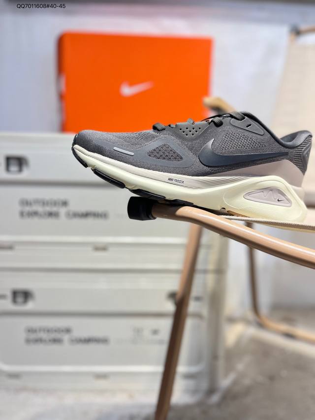 升级原楦原纸版数据开发#采用织物面料鞋面材质#全新全掌Reactx泡棉泡绵科技轻盈舒适#外置耐磨防滑橡胶大底重新定义公路跑鞋标杆,耐克Nike Air Zoom