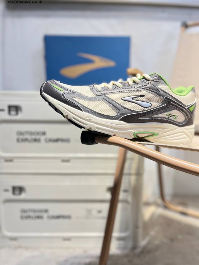 Staple X Brooks布鲁克斯 Adrenaline Gts 4 舒适百搭 皮革防滑耐磨 低帮 休闲城市通勤跑步鞋 货号：110508 Qs701160