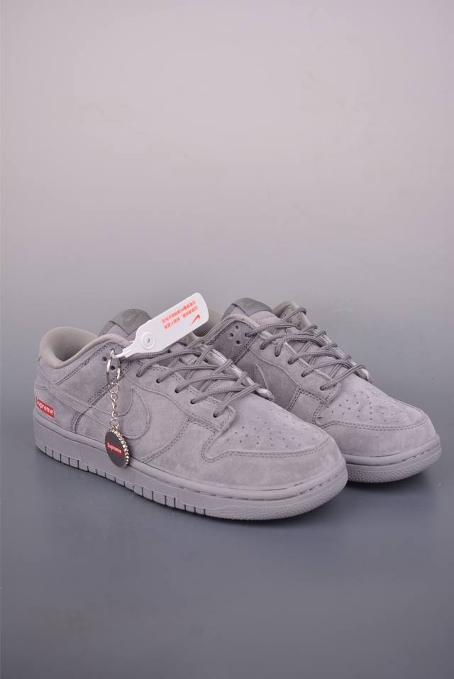 Nike Sb Dunk Low Supreme联名 纯原大厂出品 极力推荐 原装头层材料 独家版型蒸餾加工 帶來的是更好的视觉和脚感体验 大厂纯原品质出货 清