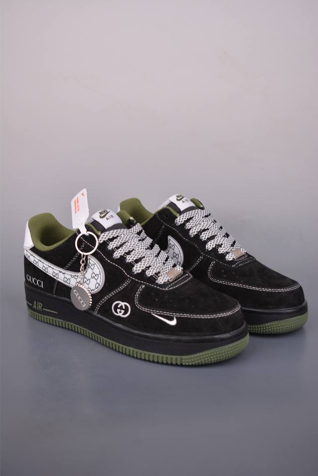 Air Force 1 Low Gucci联名 原楦头原纸板 打造纯正空军版型 专注外贸渠道 全掌内置蜂窝气垫 原盒配件 原厂中底钢印、拉帮完美 官方货号: B