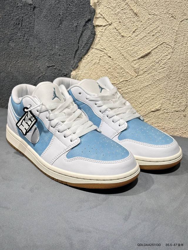 新品上市实拍 Air Jordan 1 Low 低帮 蓝柠檬 Aj1 乔丹1代 Aj1 乔1 低邦 蓝黄拼接 乔丹篮球鞋系列 鞋身采用蓝色皮革勾勒轮廓，明黄色注