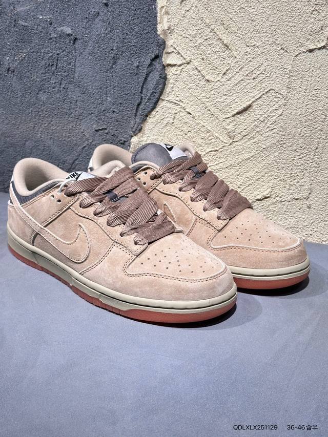 新品上市实拍 Sb Dunk Low pro 扣篮系列复古低帮休闲运动滑板板鞋。采用脚感柔软舒适Zoomair气垫，有效吸收滑板等极限运动在落地时带来的冲击力，