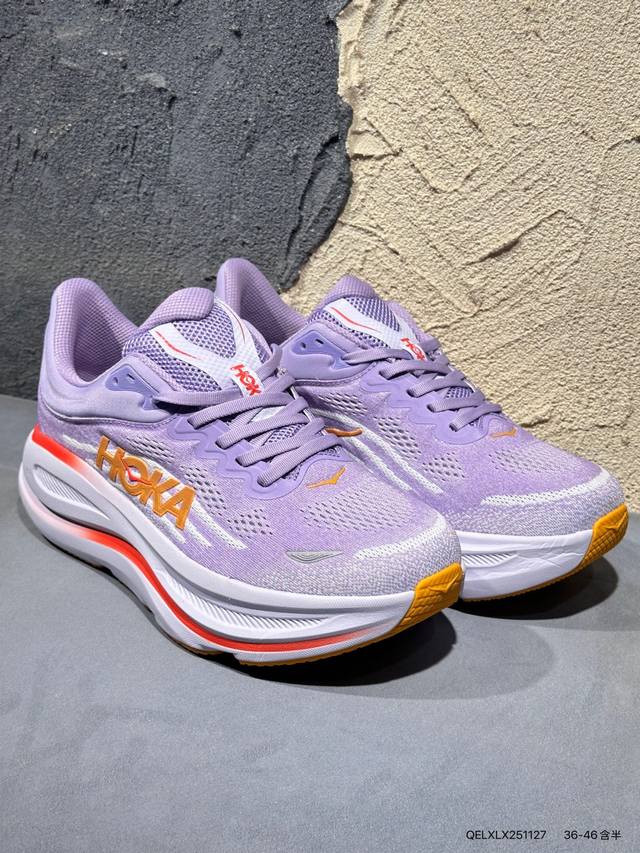 新品上市实拍 Hoka U Restore Ct 全新配色 一脚蹬系列，这个品牌来自于新西兰的毛利语，Hoka表示大地，One One表示飞越，连起来就是飞越地