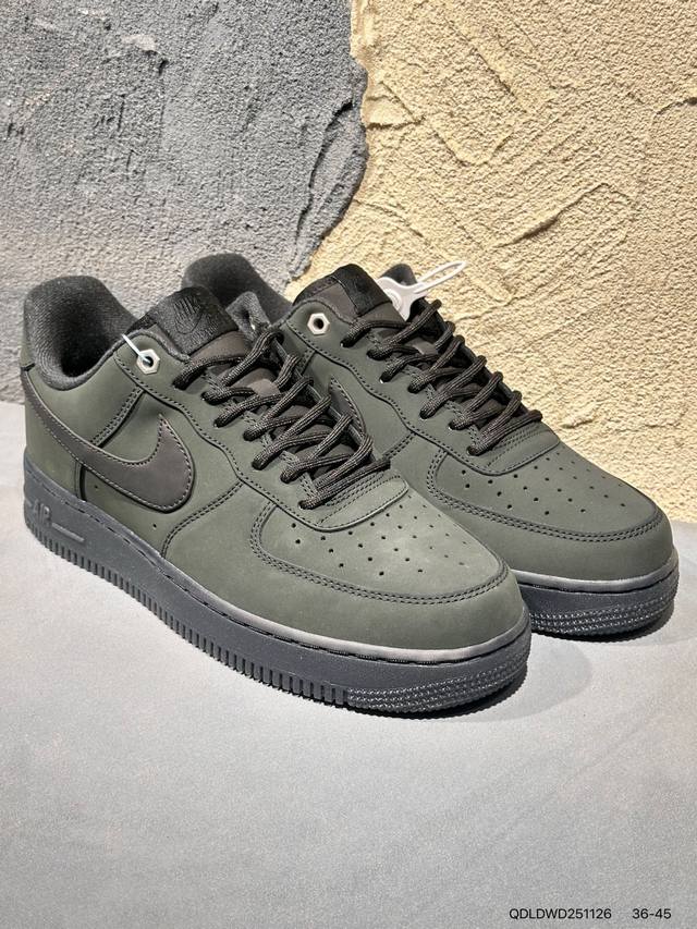 Air Force 1 Low 原装级别 原楦头原纸板 打造纯正空军版型专注外贸渠道 全掌内置蜂窝气垫 原盒配件 原厂中底钢印、拉帮完美 货号：Cj9179 Q