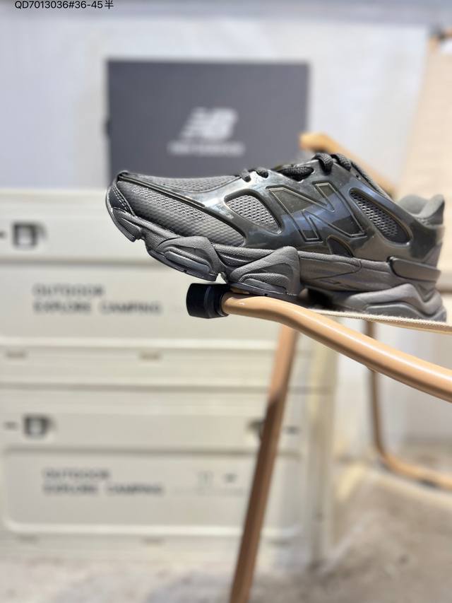 Joe Freshgoods X New Balance Nb9060 联名款 复古休闲运动慢跑鞋 鞋款灵感源自设计师本人对夏日的怀日回忆。鞋面大身由空间双格及