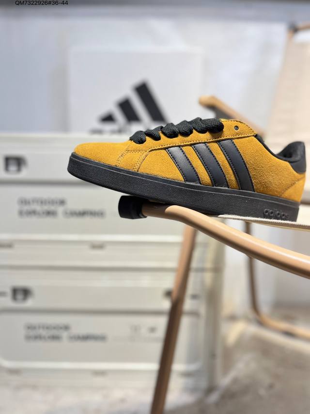 阿迪达斯 Adidaslego 阿迪达 Adidas Neo Grand Court懒蛋蛋联名款小白鞋 男女款休闲低帮运动板鞋运动休闲鞋，一款经典而简洁的运动鞋