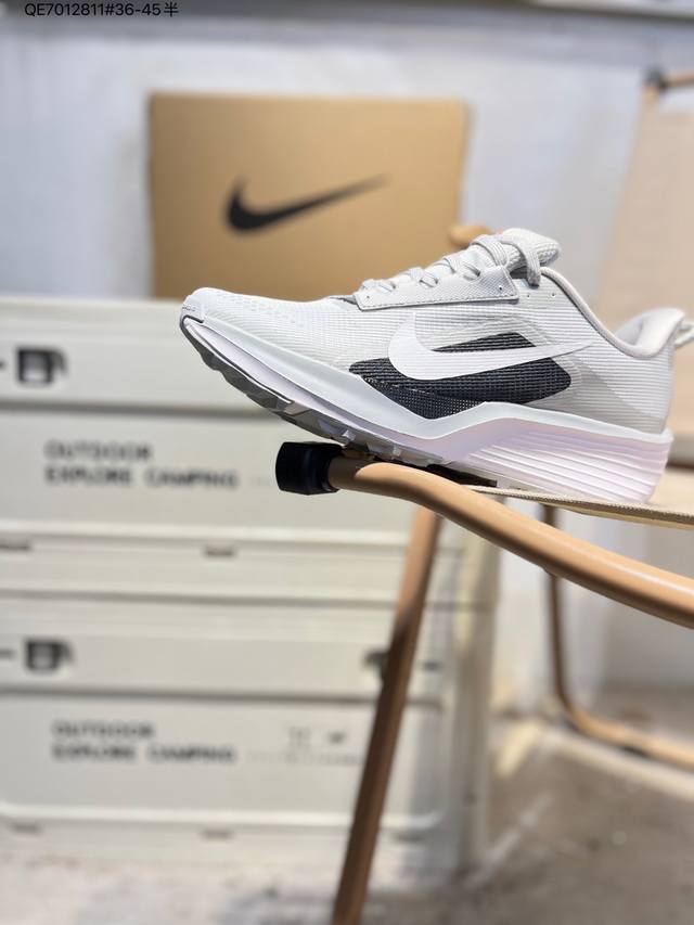 Nike Reactx pegasus Trail 6 Next Nature 越野跑步鞋 公司级版本 登月兼顾迅疾外观和稳固脚感 后跟覆面和中足动态支撑巧妙融