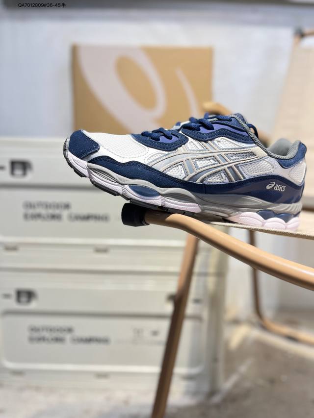 Asics Gel- Nyc亚瑟士经典跑鞋 如今机能风和户外风吹得正劲，便是主打“Urban Outdoor机能越野风格”，城市和户外场景都能轻松应对。关键是跑