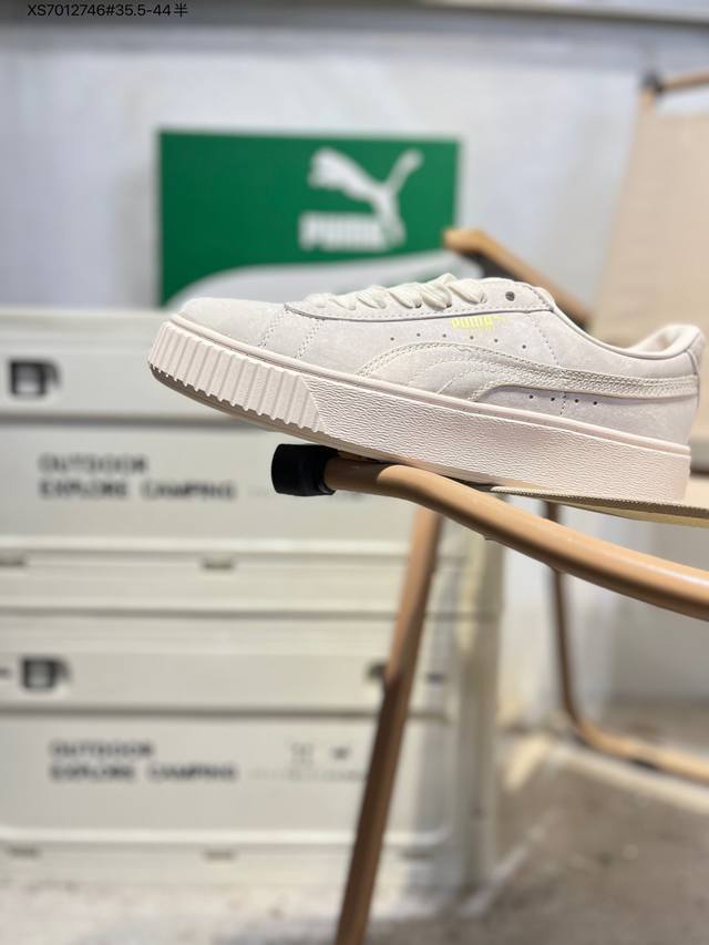 福利特价puma Basket platform Switch 彪马 蕾哈娜二代厚底松糕鞋系列 蕾哈娜系列经典元素，以“混搭两种不同颜色与材质”的概念为核心，简
