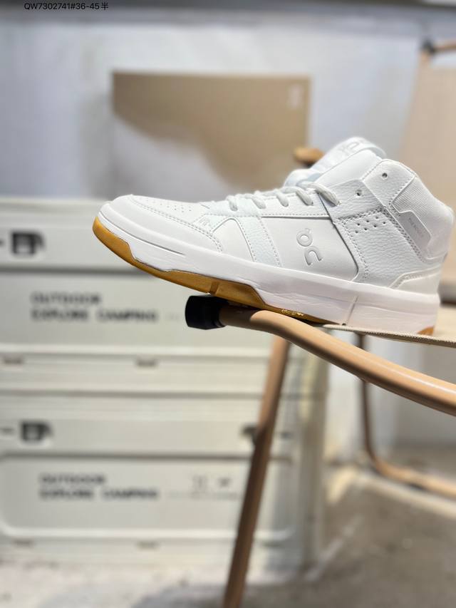 On昂跑Cloudtilt Moon 轻量运动休闲鞋 脚感很舒服 鞋底柔软且包裹性好 上脚显腿长 不管休闲还是运动都很百搭 是最好看最显质感的颜色3Mf1054