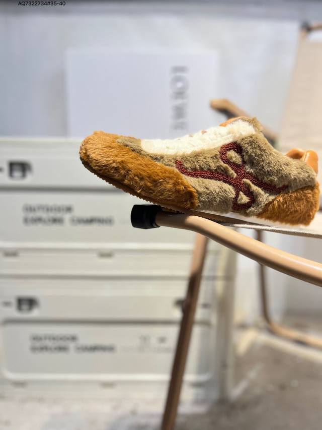 西班牙百年皮具奢华品牌 罗意威Loewe Ballet Runner 2.0 Sneakers 芭蕾舞2.0系列阿甘复古风德训薄底百搭休闲运动鞋L8153883