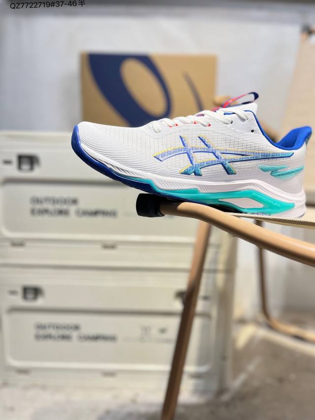 Asics Netburner Ballistic Ff 4亚瑟士经典跑鞋 如今机能风和户外风吹得正劲，便是主打“Urban Outdoor机能越野风格”，城市
