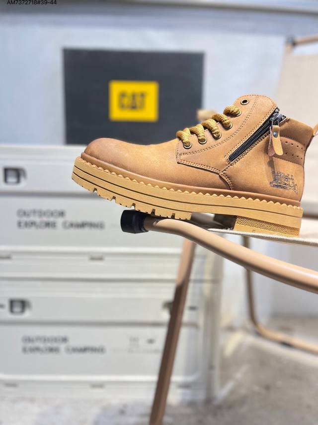 Cat 卡特 硬汉推土机品牌 系列工装休闲鞋 天猫同款 全新出炉 工艺品质 专为高端海淘代购客户准备 鞋面采用头层磨砂牛皮 此款每年销量爆炸pwc44100 A