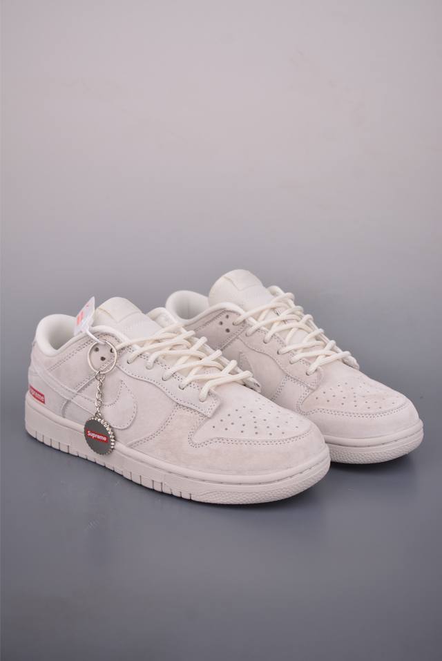 Nike Sb Dunk Low Supreme联名 纯原大厂出品 极力推荐 原装头层材料 独家版型蒸餾加工 帶來的是更好的视觉和脚感体验 大厂纯原品质出货 清