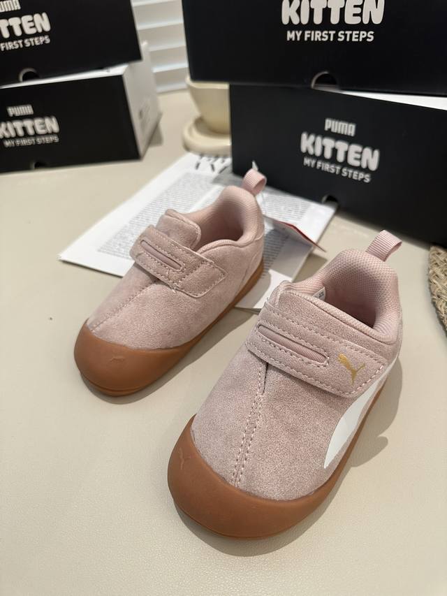 新款puma彪马秋冬软底学步鞋赛车鞋魔术贴小男女童鞋软底鞋。 尺码22-35 适合所有婴童和幼儿园码段的小朋友，鞋底软的同时有韧性，穿它的人会有一种踩棉花糖的感
