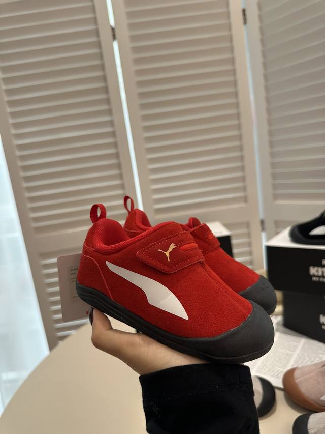 新款puma彪马秋冬软底学步鞋赛车鞋魔术贴小男女童鞋软底鞋。 尺码22-35。 官网发布的最新款，真的贼好看的鞋型！ 今日我们只要零头价格p就能Get