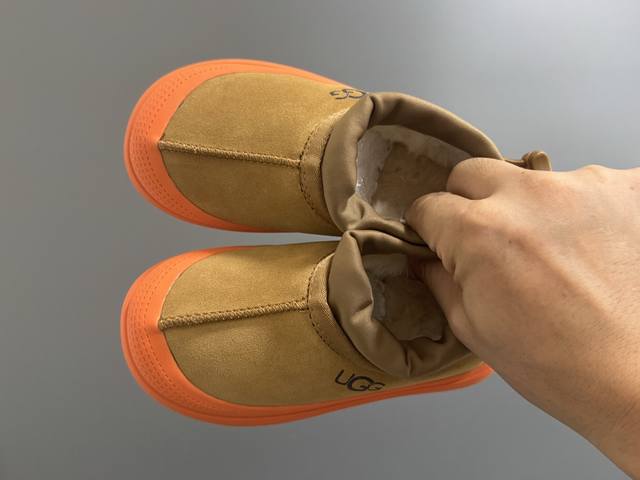 Ugg明星同款厚底儿童雪地靴 Size：25-35码 经典Ugg明星同款 优质包头款式设计 内里加绒，保暖又舒适 耐磨防滑大底，脚感超赞