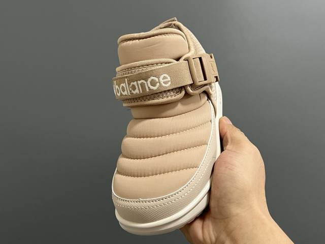 加绒Nb中帮卡扣防风儿童雪地靴 Size：24-39码 加绒款Nb中帮系列 内里加绒，保暖又舒适 卡扣设计，穿脱超方便 耐磨防滑大底，脚感超赞