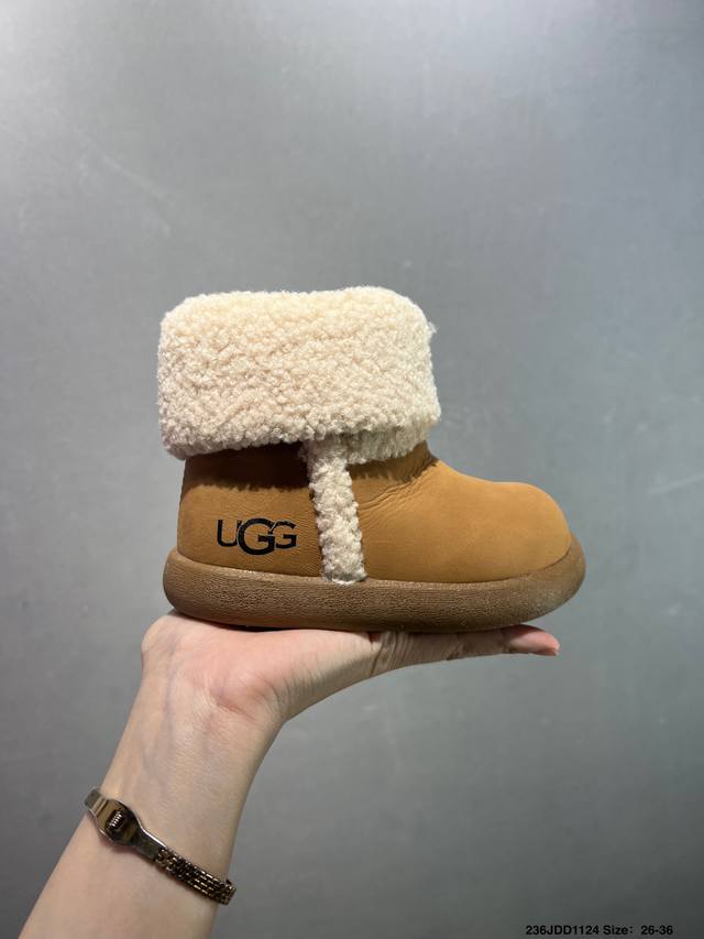26-36 童鞋 Ugg 复古儿童中高帮板鞋 潮流靴子 皮毛一体 原单纽姆在原来的基础上加上复古拼色；经典回归，演绎着Z时代青年人生；行走的时尚风行标。材质：柔