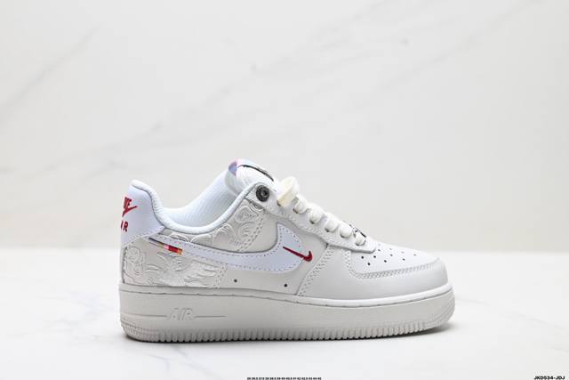 公司级Nike Air Force 1'07 马年限定 Cny新年款 脱缰系列 耐克 空军一号 经典舒适 透气 低帮板鞋 货号:Iq1119-011 Size: