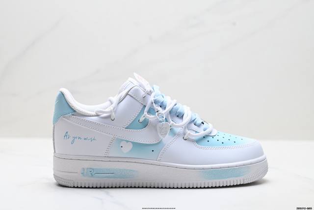公司级Nike Air Force 1‘07 原楦头原纸板 打造纯正低帮空军版型 专注外贸渠道 全掌内置蜂窝气垫 原盒配件 原厂中底钢印、拉帮完美 货号:Zh0