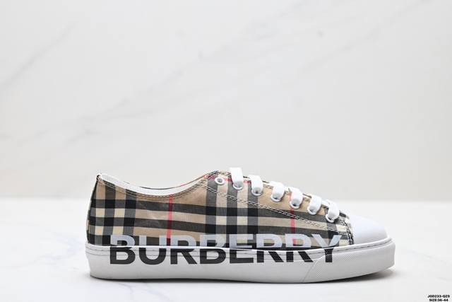 Burberry巴宝莉 格纹板鞋 经典条纹方格。嵌入今年巴宝莉最新彩虹条纹图案！今年已经火到不行的款，拒绝市场上都是烂大街的不对版3D印刷布 尺码:36-44