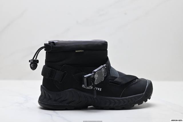 公司级Keen Hoodzerra男女士抗水保暖加绒绑带雪地靴短靴 此款联名用了黑色和狼黄色，简约的配色体现了Hyke“继承和演化”的理念 配备了一键式Fidl