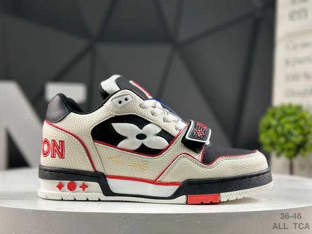 路易威登 Louis Vuitton Lv路易威登板鞋 乘风破浪的姐姐争先种草款,舒适透明底和百搭性霸屏整个时尚娱乐圈，正品1:1套楦复刻，细节调整完美主义！鞋