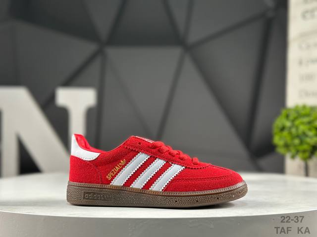 精品童鞋 小童鞋 阿迪达斯 Adidas 德训鞋系列 清新 马卡龙 造型！阿迪达斯全新三叶草 Bermuda 运动板鞋悄悄上架！近期，Adidas Origin