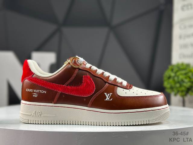 公司级 耐克 Nike Air Force 1'07 Low 空军一号低帮休闲板鞋 马年限定 货号；Fv3694 103 #定制皮料 定制鞋盒 原楦原纸板 纯正