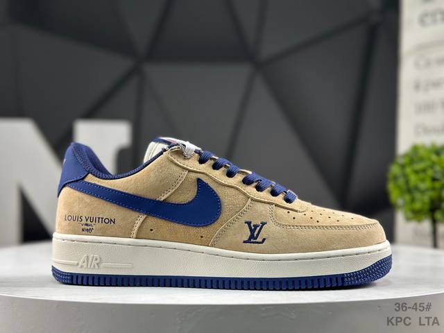 公司级 耐克 Nike Air Force 1'07 Low 空军一号低帮休闲板鞋 货号：Fq3545 300 #定制皮料 定制鞋盒 原楦原纸板 纯正空军版型