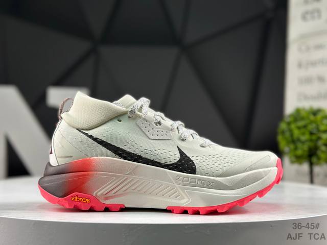 耐克 Nike Acg Zegama Trail 6 登月跑鞋 网面透气跑步鞋 兼顾迅疾外观和稳固脚感 后跟覆面和中足动态支撑巧妙融合 缔造稳定顺畅的迈步体验