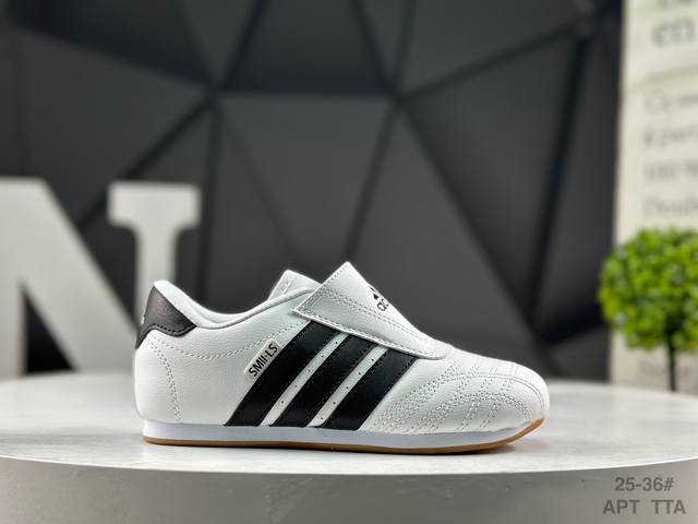 精品童鞋 阿迪达斯 小童鞋 Adidas Originals Taekwondo 运动舒适 防滑耐磨包裏性低帮 训练鞋 货号:Jq4774 尺码:如图所示 Ap