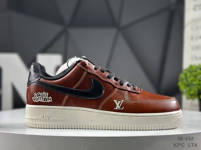公司级 耐克 Nike Air Force 1'07 Low 空军一号低帮休闲板鞋 货号：Df0188 120 #定制皮料 定制鞋盒 原楦原纸板 纯正空军版型