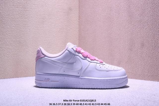 耐克Nike Air Force 1 Low 空军一号低帮百搭休闲运动板鞋。柔软、弹性十足的缓震性能和出色的中底设计，横跨复古与现代的外型结合，造就出风靡全球三