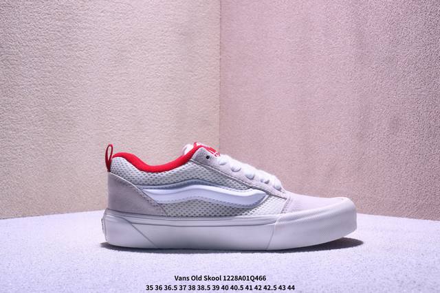 万斯 Vans一比一Old Skool V魔术贴系列 万斯经典黑 尺码：35 36 36.5 37 38 38.5 39 40 40.5 41 42 42.5