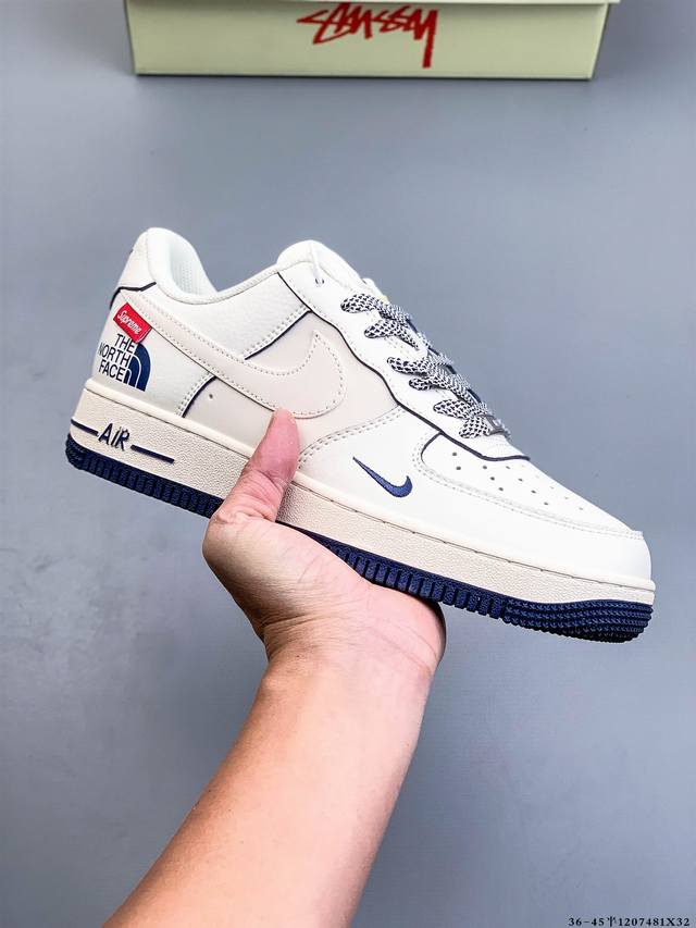 原楦数据纸版，采用硬质优质皮革鞋面材质，内置全掌Air Sole气垫。耐克 Nike Air Force 1 Low 空军一号低帮百搭休闲运动板鞋 120748