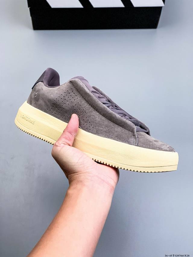 公司级！阿迪达斯Adidas Labcourt 百搭休闲轻松舒适耐磨透气低帮板鞋 鞋面使用了绒毛麂皮 鞋面和鞋底连接处使用了包边处理 看起来更加精致有型 内里也