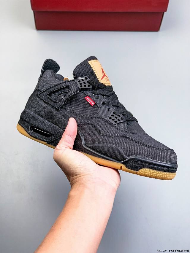 头层真标！Air Jordan 4 Aj4代中帮复古休闲运动文化篮球鞋。秉承轻量化的速度型篮球鞋设计思想完成设计，降低重量的同时提升舒适度，中底延续前作使用了分