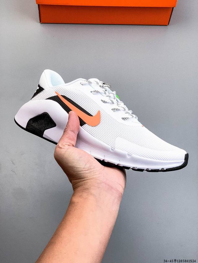 Nike Flex Train 耐克日常休闲鞋运动健身跑步鞋男子训练鞋 柔韧灵活 橡胶外底搭配凹槽细节，柔韧灵活。前足外侧细缝设计，提升柔韧灵活性。 缓震适中