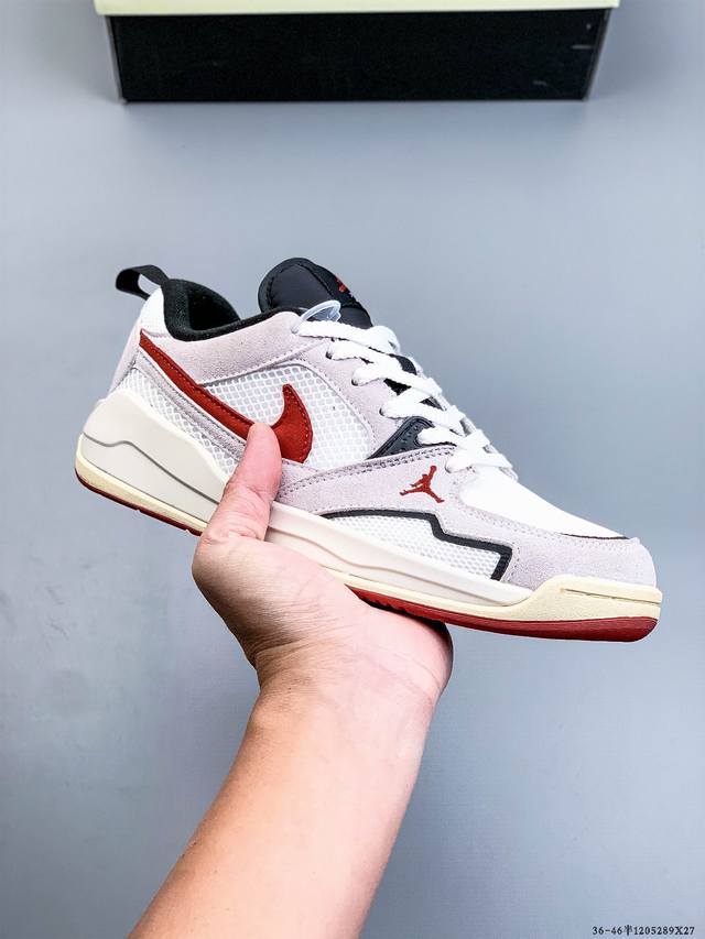 Nike Air Jordan Cmft Era 新款透气百搭休闲鞋 Jordan Cmft Era 聚焦于日常舒适体验，采用低帮轮廓，搭配网眼与麂皮材质鞋面，