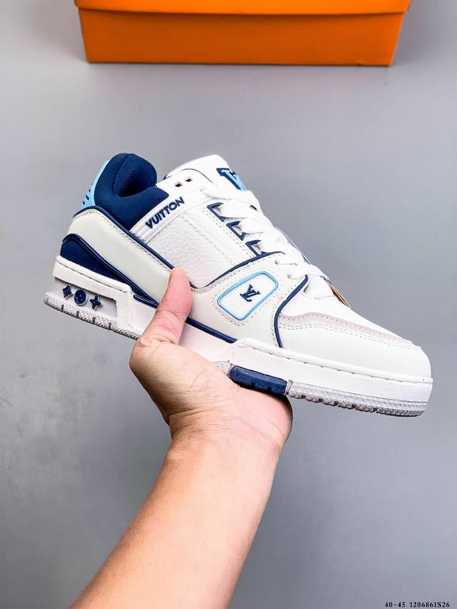 路易威登 Louis Vuitton Lv路易威登板鞋 乘风破浪的姐姐争先种草款,舒适透明底和百搭性霸屏整个时尚娱乐圈，正品1:1套楦复刻，细节调整完美主义！鞋